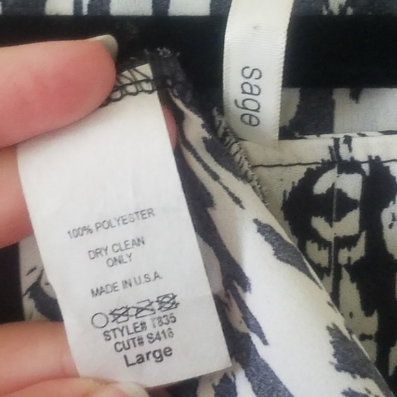 Black & White • Fringed • Split Back Top - SAGE - Picture 5 of 8